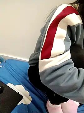 Kembong01 online show from 02-05-26, 01:29