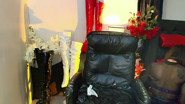 JadeScarlet LoveLace online show from 10-16-25, 06:10