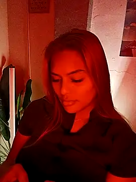 Snapshot of Wena_Larson88 chatting on 09-16-25, 04:52 Wena Larson88 online show from 09-16-25, 04:52