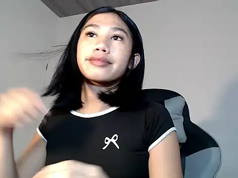 Snapshot of Maxine_Sucks chatting on 10-26-25, 05:41 Maxine Sucks online show from 10-26-25, 05:41