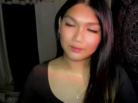 Lou heart online show from 02-07-26, 12:02