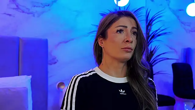 Izabellle02 online show from 02-26-26, 05:18