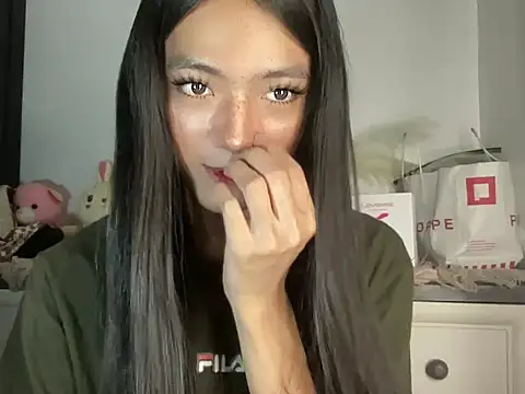 slimladyxoxo online show from 12-18-25, 11:47