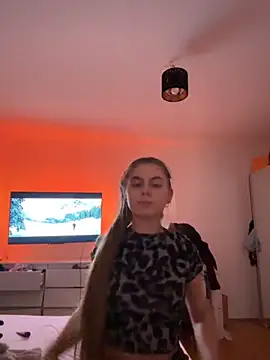 YoungLeo2006 online show from 09-18-25, 09:29