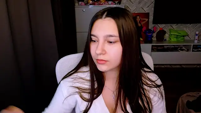 Arianna Grend online show from 12-15-25, 01:17