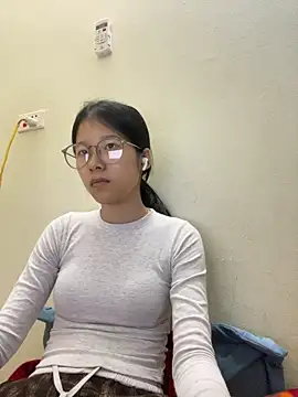 meomeo2k6 online show from 11-07-25, 06:29