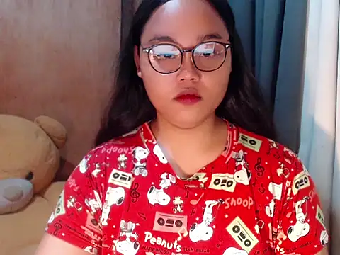  Lylia online show from 11-16-25, 08:46