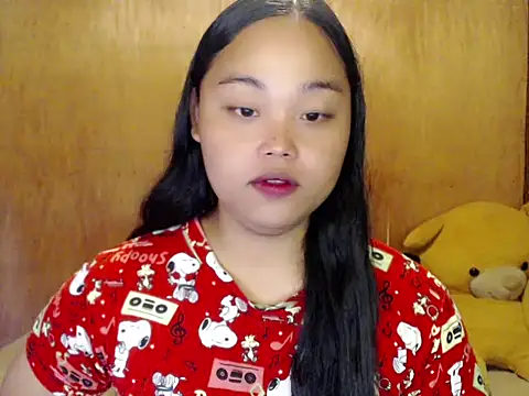 Snapshot of _Lylia chatting on 10-19-25, 08:50  Lylia online show from 10-19-25, 08:50