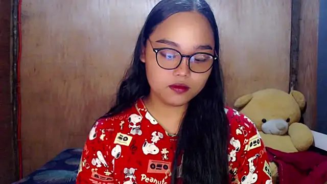 Snapshot of _Lylia chatting on 10-08-25, 12:56  Lylia online show from 10-08-25, 12:56