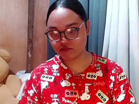  Lylia online show from 12-19-25, 07:00