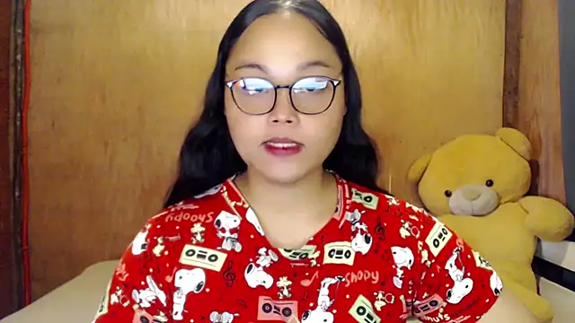Snapshot of _Lylia chatting on 09-13-25, 04:23  Lylia online show from 09-13-25, 04:23