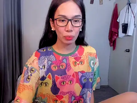 lucyshanex online show from 10-12-25, 09:16