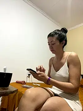 aphrodite sexy online show from 10-28-25, 02:27