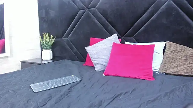 Dantzel  online show from 03-14-26, 06:47