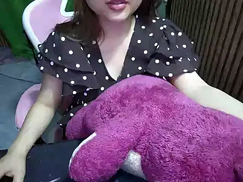 Ori-Yannie online show from 06-12-26, 11:08