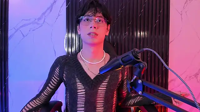 luixdust  online show from 10-26-25, 10:37