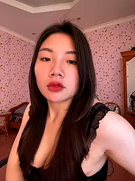 Snapshot of D2sweet chatting on 09-27-25, 03:45 D2sweet online show from 09-27-25, 03:45
