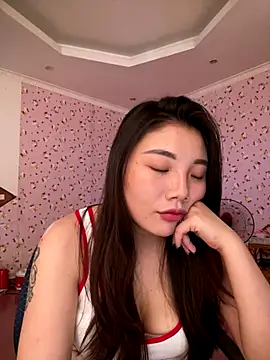 Snapshot of D2sweet chatting on 10-15-25, 04:55 D2sweet online show from 10-15-25, 04:55