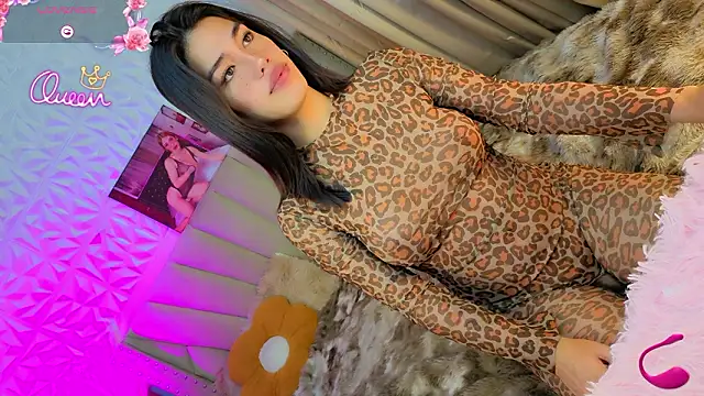 Snapshot of hollywoodxtrans chatting on 02-09-26, 06:50 hollywoodxtrans online show from 02-09-26, 06:50