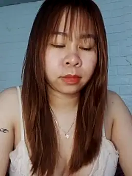 Snapshot of Chinh-Trinh chatting on 02-04-26, 04:13 Chinh-Trinh online show from 02-04-26, 04:13