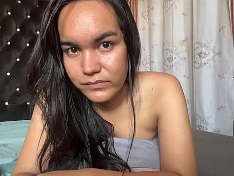 Snapshot of Enchantress_Magdalena chatting on 07-15-26, 03:57 Enchantress Magdalena online show from 07-15-26, 03:57