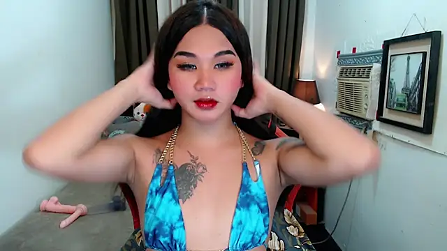 Snapshot of lil_fantacy chatting on 10-20-25, 11:00 lil fantacy online show from 10-20-25, 11:00