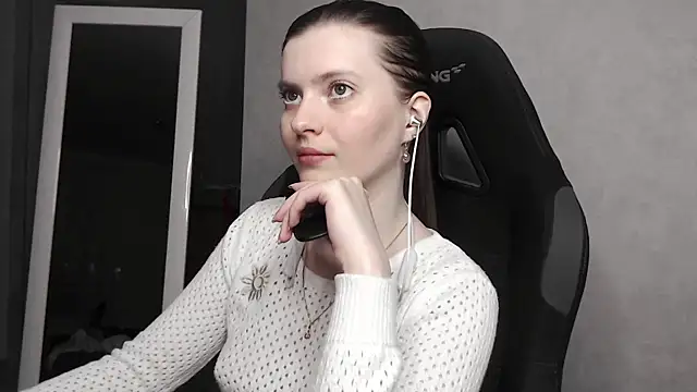 cute elfy  online show from 09-16-25, 05:14