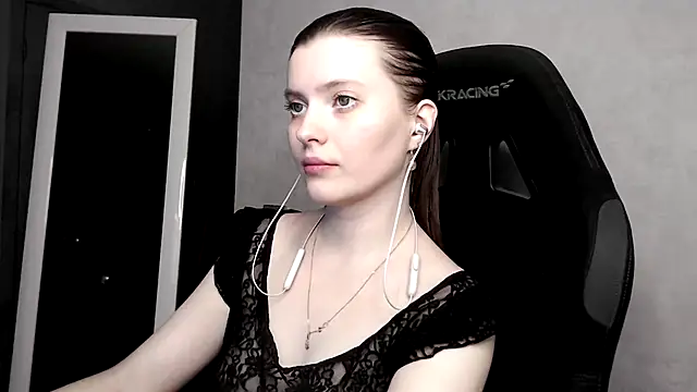 cute elfy  online show from 09-19-25, 04:33