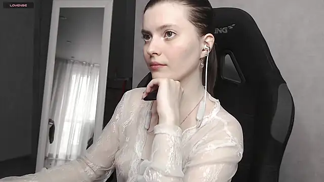 cute elfy  online show from 09-30-25, 02:01