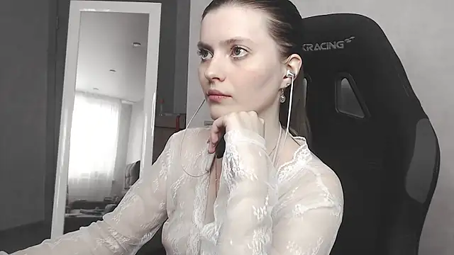 cute elfy  online show from 09-26-25, 02:02