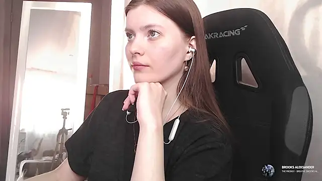 cute elfy  online show from 09-21-25, 02:44