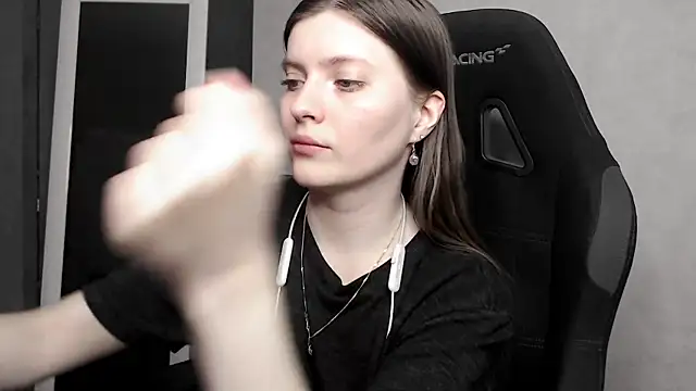 cute elfy  online show from 09-22-25, 05:08