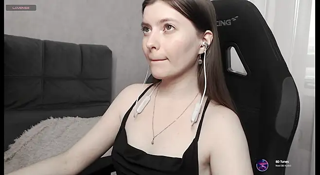 cute elfy  online show from 11-07-25, 01:59