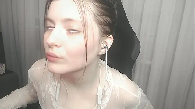 Snapshot of cute_elfy_ chatting on 02-09-26, 02:37 cute elfy online show from 02-09-26, 02:37