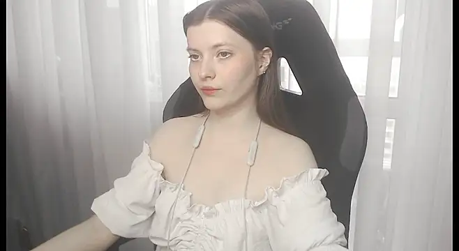 Snapshot of cute_elfy_ chatting on 02-05-26, 02:02 cute elfy online show from 02-05-26, 02:02