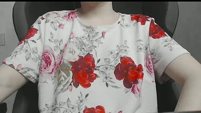Snapshot of cute_elfy_ chatting on 04-29-26, 02:10 cute elfy online show from 04-29-26, 02:10