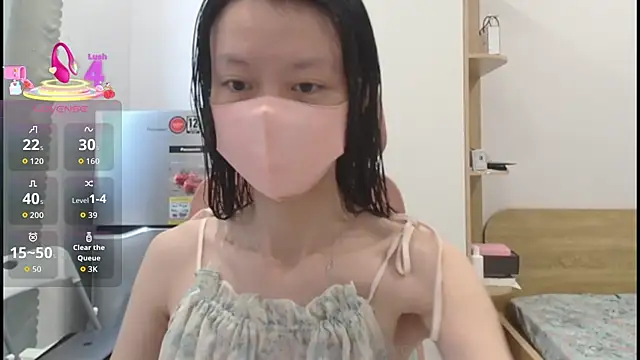 Snapshot of AlinaBaby_x chatting on 09-09-25, 02:21 AlinaBaby x online show from 09-09-25, 02:21