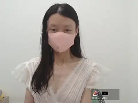 Snapshot of AlinaBaby_x chatting on 10-02-25, 03:26 AlinaBaby x online show from 10-02-25, 03:26