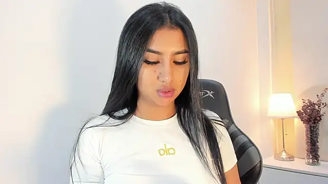 SalomeeBell online show from 11-08-25, 08:23