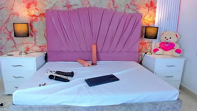 Wonderkloe  online show from 03-13-26, 03:00