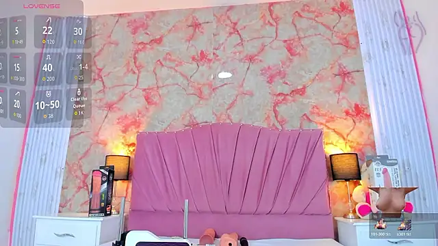 Wonderkloe  online show from 03-18-26, 02:48