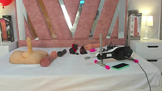 Wonderkloe  online show from 02-17-26, 07:33