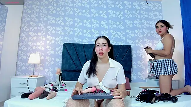 Wonderkloe  online show from 10-30-25, 07:55