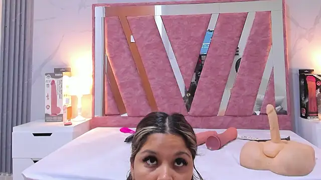 Wonderkloe  online show from 02-03-26, 07:30