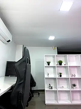 megan bigboobs  online show from 10-28-25, 11:09