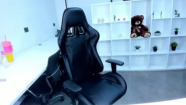 megan bigboobs  online show from 01-15-26, 10:51