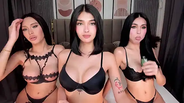 ScarletGreysonn online show from 11-17-25, 06:39