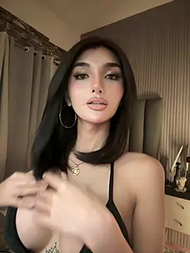 Snapshot of EmeraldGreyson chatting on 03-22-26, 06:59 EmeraldGreyson online show from 03-22-26, 06:59