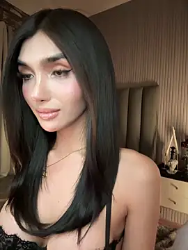 Snapshot of EmeraldGreyson chatting on 03-21-26, 06:25 EmeraldGreyson online show from 03-21-26, 06:25