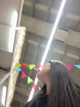 Isabella21  online show from 10-03-25, 11:17